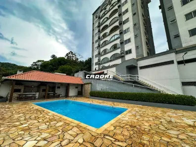 Apartamento com 3 Quartos para alugar, 118m² no Centro, Blumenau
