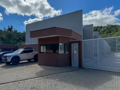 Casa de Condomínio com 3 Quartos à venda, 142m² no Freguesia da Escada, Guararema