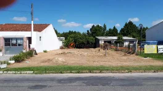 Lote/Terreno para alugar, 420m² no Laranjal, Pelotas