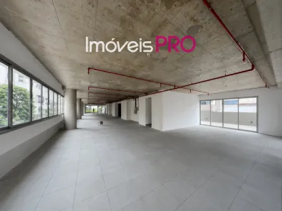 Sala Comercial para alugar, 900m² no Cerqueira César, São Paulo