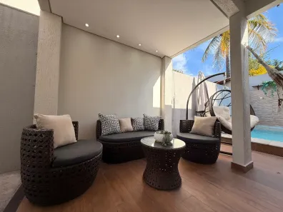Casa de Condomínio com 3 Quartos à venda, 252m² no Loteamento Portal do Sol II, Goiânia