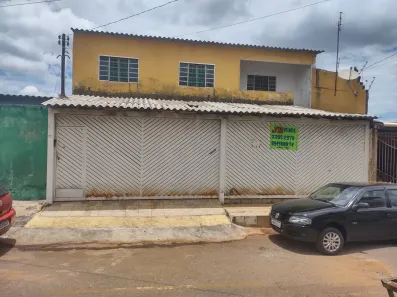 Casa com 3 Quartos à venda, 180m² no Santa Maria, Brasília