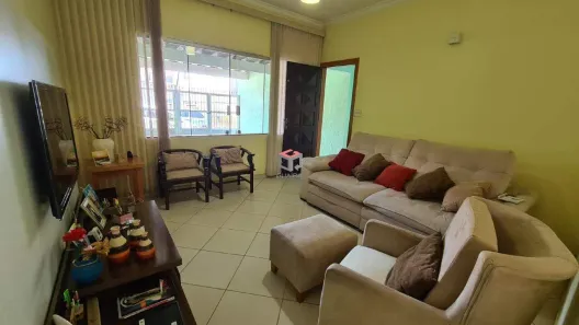Casa com 2 Quartos à venda, 165m² no Vila Scarpelli, Santo André