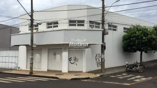 Ponto Comercial para alugar, 495m² no Daniel Fonseca, Uberlândia