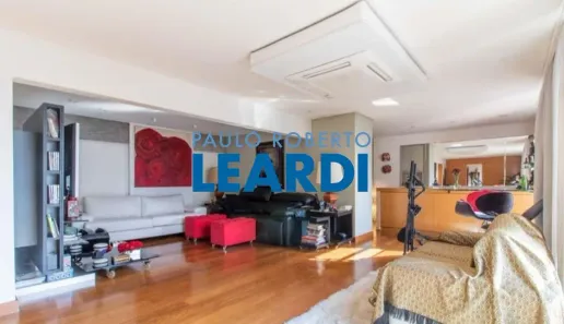 Apartamento com 2 Quartos à venda, 200m² no Cerqueira César, São Paulo
