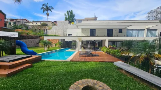 Casa de Condomínio com 6 Quartos para alugar, 1120m² no São Paulo II, Cotia