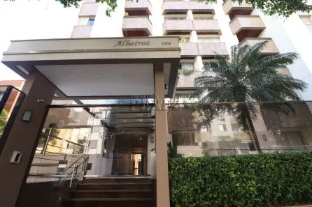 Apartamento com 3 Quartos para alugar, 129m² no Centro, Londrina