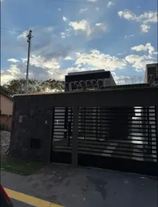 Casa com 3 Quartos à venda, 107m² no Jardim Veneza, Aparecida de Goiânia