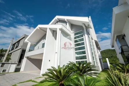 Casa de Condomínio com 5 Quartos à venda, 400m² no Ariribá, Balneário Camboriú