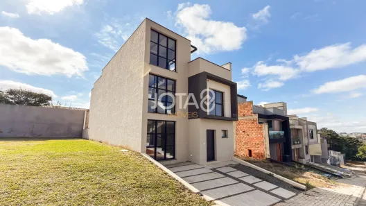 Casa de Condomínio com 3 Quartos à venda, 188m² no Santa Cândida, Curitiba