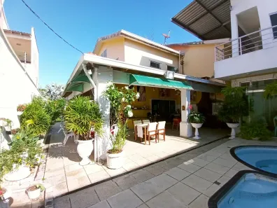 Casa de Condomínio com 6 Quartos à venda, 300m² no Ponta Negra, Manaus