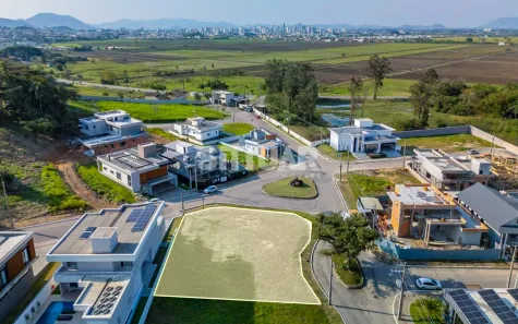 Lote/Terreno à venda, 750m² no Monte Castelo, Tubarão