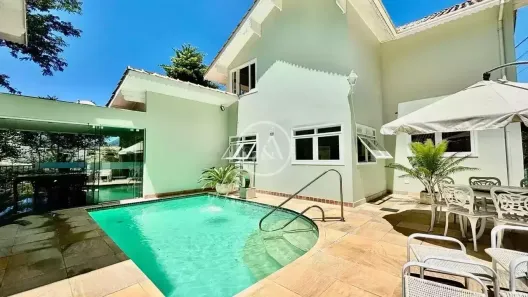 Casa com 6 Quartos à venda, 660m² no Itaipava, Petrópolis