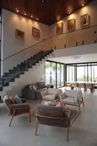 Casa com 3 Quartos para alugar, 360m² no Granja Marileusa, Uberlândia