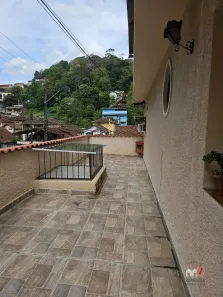 Casa com 3 Quartos à venda, 10m² no Vila Militar, Petrópolis