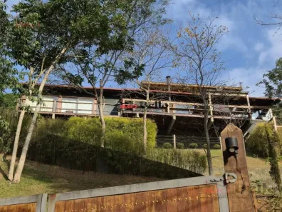 Casa com 3 Quartos para alugar, 400m² no Araras, Petrópolis