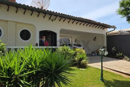 Casa com 4 Quartos para alugar, 350m² no Parque Taquaral, Campinas