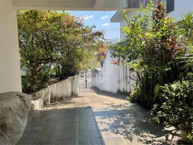 Casa com 3 Quartos à venda, 156m² no Vila Hamburguesa, São Paulo