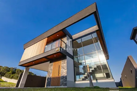 Casa com 3 Quartos à venda, 326m² no São João, Colombo
