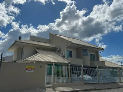 Casa com 3 Quartos para alugar, 135m² no Pagani, Palhoça