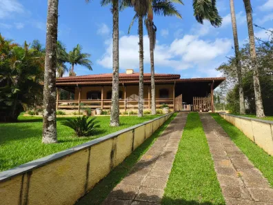Fazenda/Sítio com 3 Quartos à venda, 433m² no Pirucaia, Mairiporã