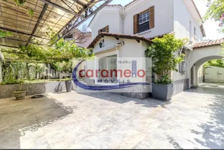 Sobrado com 3 Quartos à venda, 300m² no Pacaembu, São Paulo