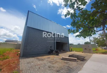Galpão/Depósito/Armazém para alugar, 264m² no Novo Mundo, Uberlândia