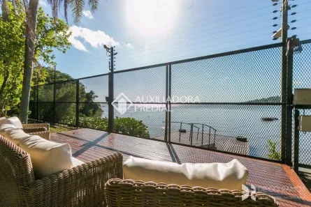 Casa de Condomínio com 3 Quartos à venda, 470m² no Pedra Redonda, Porto Alegre