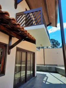 Sobrado com 5 Quartos à venda, 370m² no Centro, Corumbataí