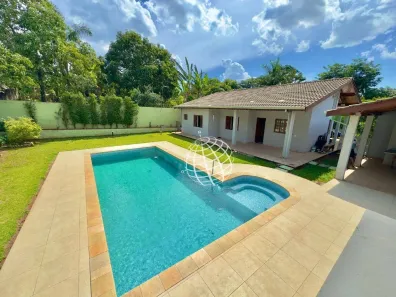 Fazenda/Sítio com 3 Quartos à venda, 225m² no Jardim Estância Brasil, Atibaia