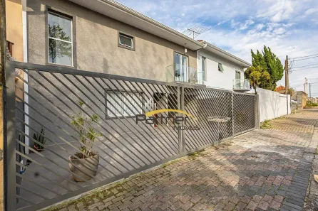Sobrado com 3 Quartos à venda, 120m² no Capão Raso, Curitiba