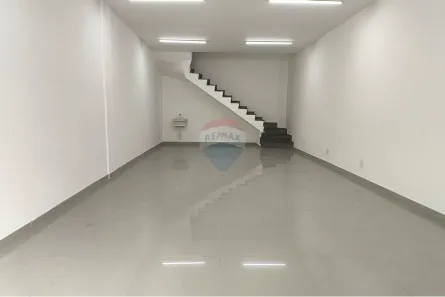 Ponto Comercial para alugar, 120m² no Centro, Juiz de Fora