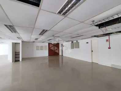 Sala Comercial para alugar, 821m² no Centro Histórico, Porto Alegre