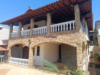 Casa com 4 Quartos à venda, 360m² no Vera Cruz, Contagem