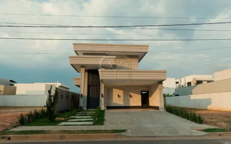 Sobrado com 4 Quartos à venda, 257m² no Morada dos Nobres, Cuiabá