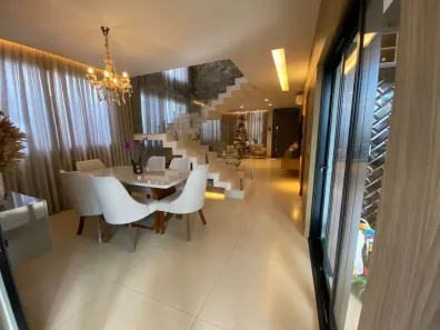 Casa de Condomínio com 3 Quartos à venda, 256m² no Shopping Park, Uberlândia