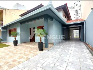 Casa com 4 Quartos para alugar, 292m² no Jardim Itu, Porto Alegre