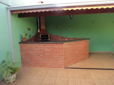 Casa com 3 Quartos para alugar, 264m² no Parque Residencial Cândido Portinari, Ribeirão Preto