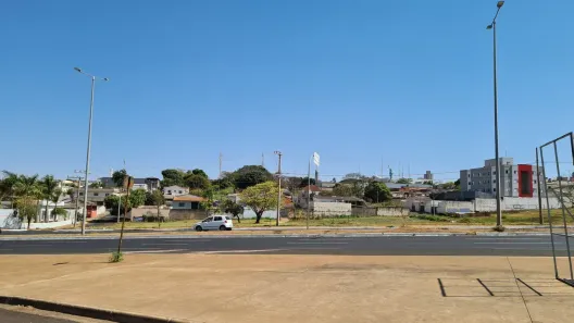 Lote/Terreno à venda, 3742m² no Brasil, Uberlândia