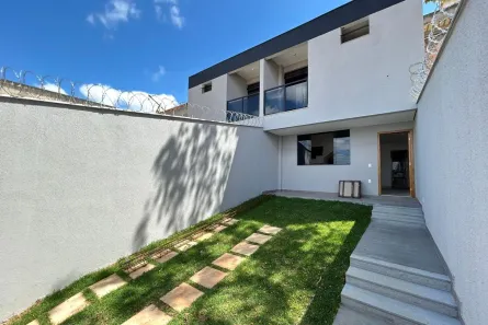 Casa com 2 Quartos à venda, 100m² no Cândida Ferreira, Contagem