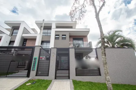 Sobrado com 3 Quartos à venda, 218m² no Jardim das Américas, Curitiba