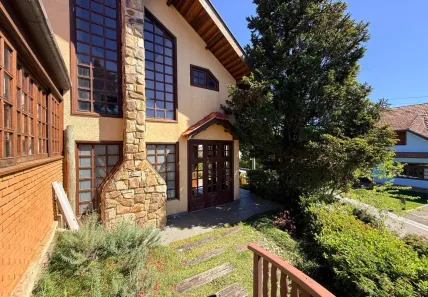 Casa com 4 Quartos à venda, 252m² no Vila Porã, Campos do Jordão
