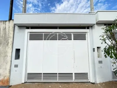 Casa com 3 Quartos para alugar, 10m² no Centro, Marília
