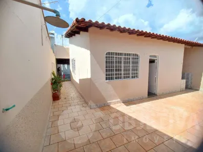 Casa com 5 Quartos à venda, 175m² no Cidade Jardim, Uberlândia