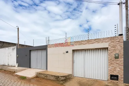 Casa com 2 Quartos à venda, 65m² no Planalto Treze de Maio, Mossoró