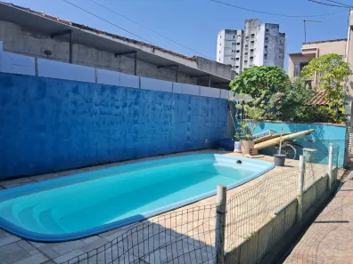 Sobrado com 4 Quartos à venda, 200m² no Loteamento Jardim Aruan, Caraguatatuba