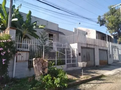 Casa com 5 Quartos à venda, 180m² no Cavalhada, Porto Alegre