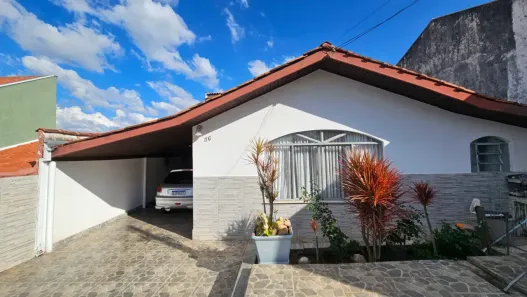 Casa com 5 Quartos à venda, 200m² no São Braz, Curitiba