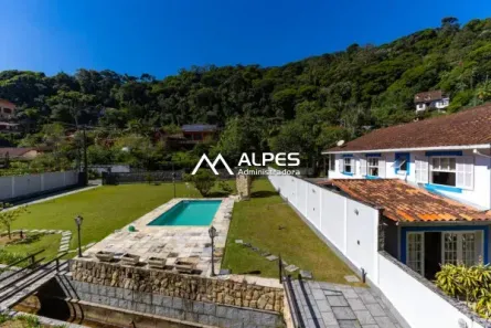 Casa de Condomínio com 5 Quartos para alugar, 236m² no Carlos Guinle, Teresópolis