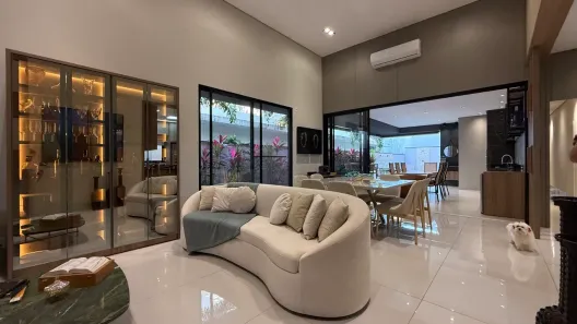 Casa de Condomínio com 4 Quartos à venda, 201m² no Laranjeiras, Uberlândia